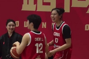 变脸这速度还得看我们张队！太可爱了